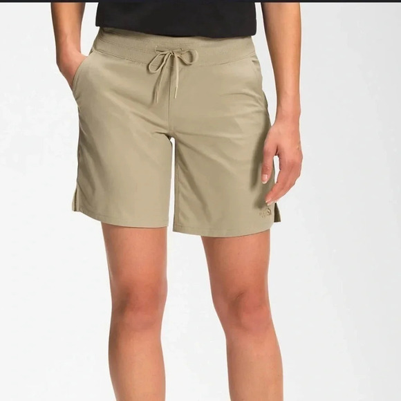 The North Face Pants - NWT The North Face Women’s Aphrodite Motion Bermuda Shorts Twill Beige S